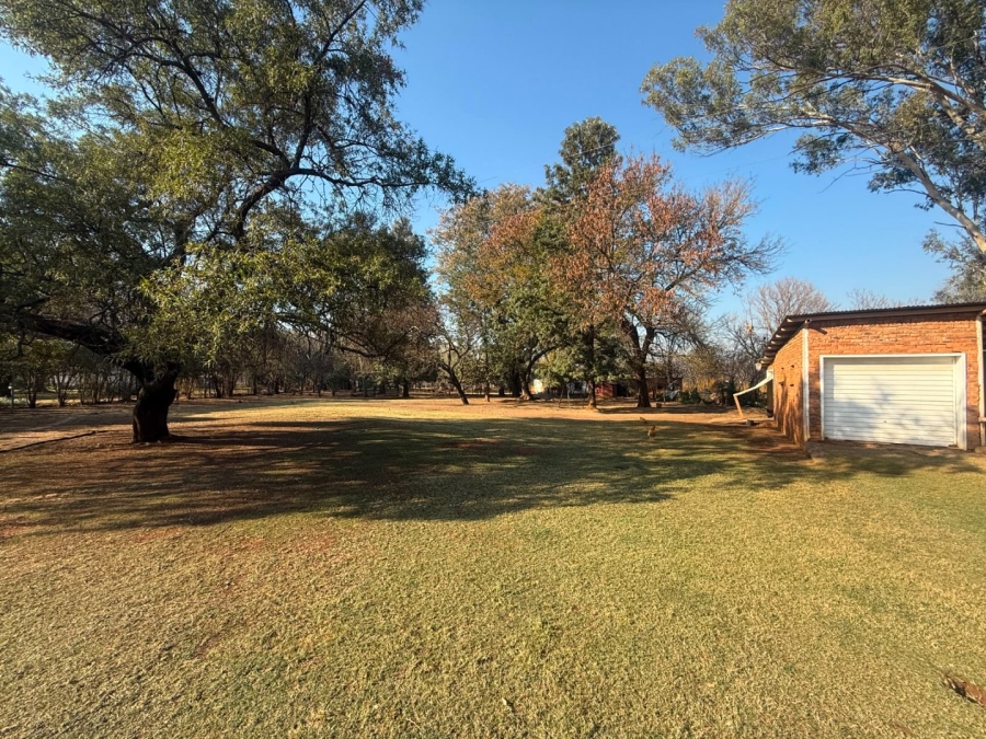 To Let 4 Bedroom Property for Rent in Rietfontein A H North West